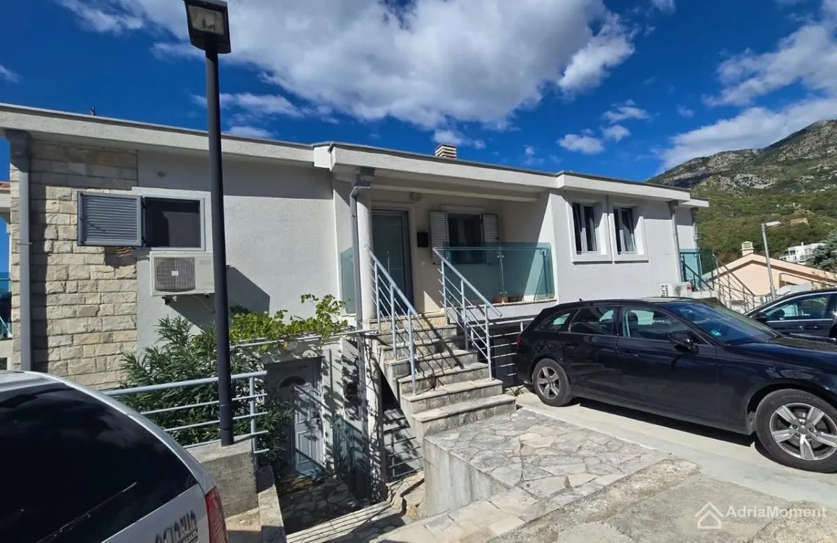 Sale, two bedroom apartment, 93m², Petrovac, Budva