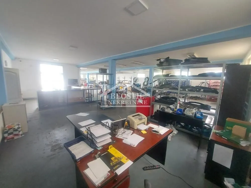 Izdavanje, poslovni prostor, 650m², Centar, Smederevo