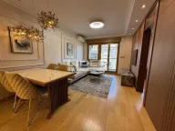 Izdavanje, trosoban stan, 60m², Vračar Centar, Vračar Sve Podlokacije - image 1