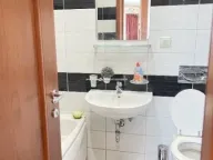 Izdavanje, dvosoban stan, 100m², Centar, Podgorica - image 12