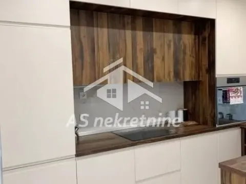 Izdavanje, trosoban stan, 75m², Stari Grad, Beograd - image 12