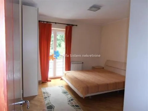 Izdavanje, trosoban stan, 130m², Savski Venac, Beograd - image 2