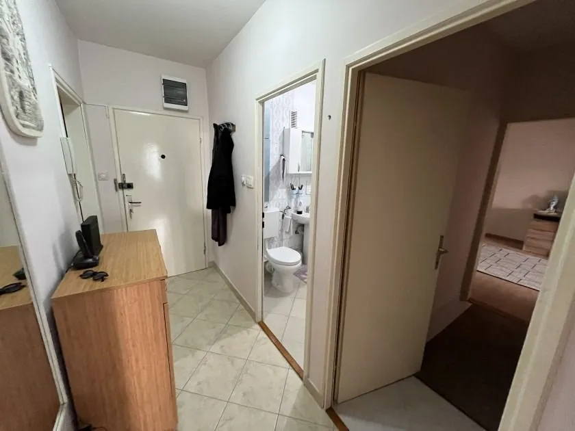 Prodaja, trosoban stan, 105m², Centar, Bar