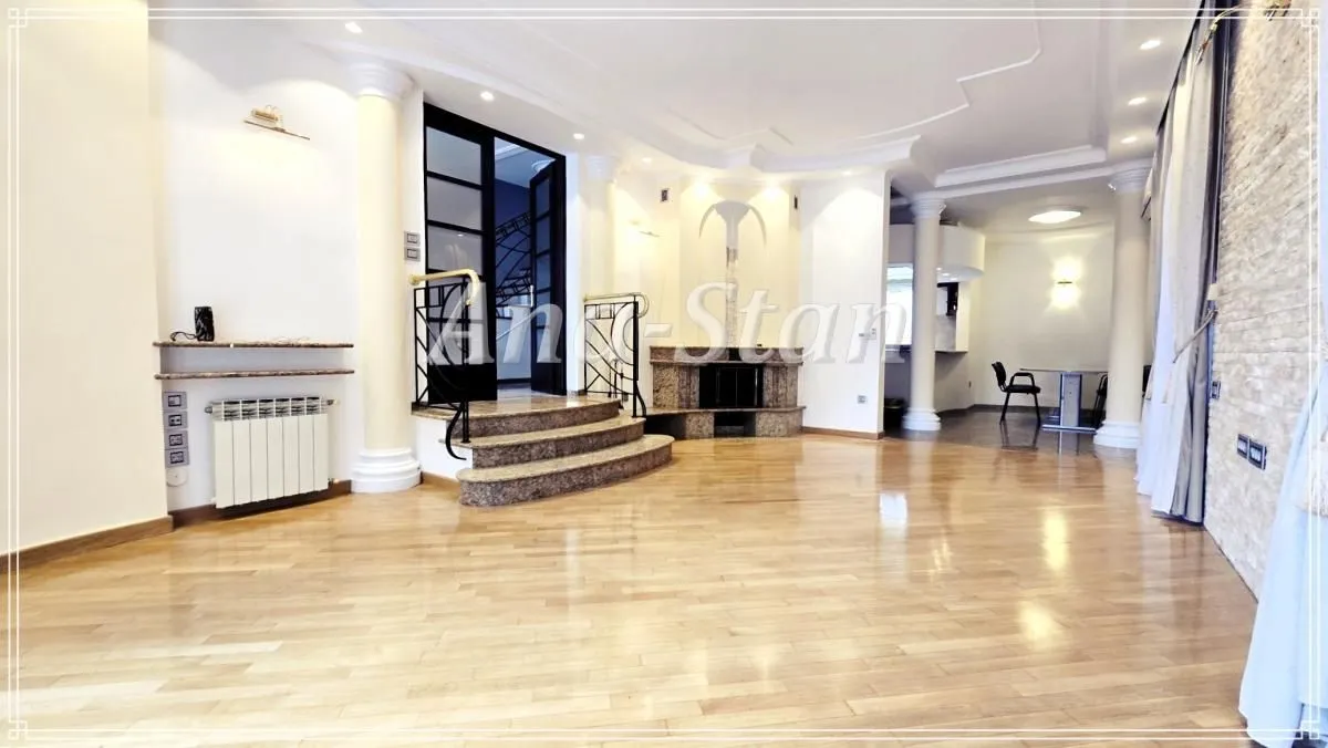 Rent, house, 290m², Voždovac Sve Podlokacije, Beograd