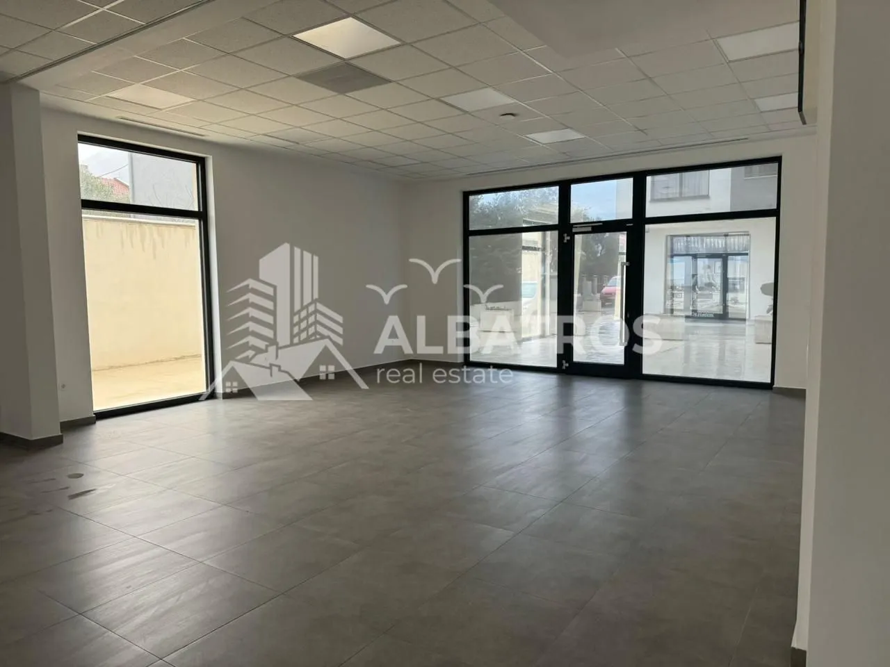 Rent, apartment, 150m², Ilino, Bar