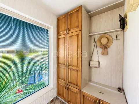 Izdavanje, dvosoban stan, 260m², Tivat, Crna Gora - image 4