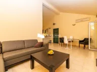 Prodaja, jednosoban stan, 57m², Đenovići, Herceg Novi - image 2