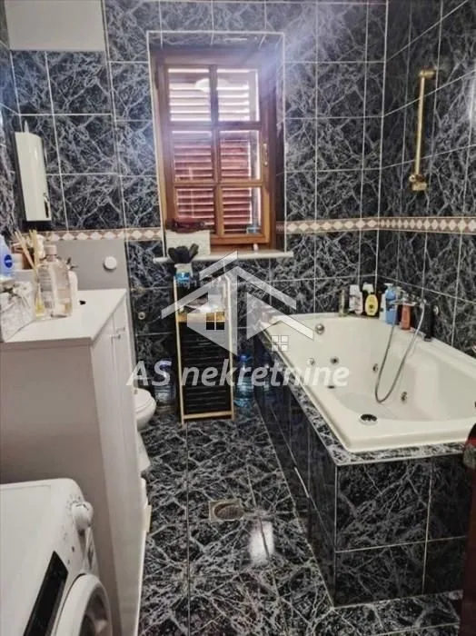 Rent, four bedroom apartment, 120m², Bulbulder, Zvezdara Sve Podlokacije
