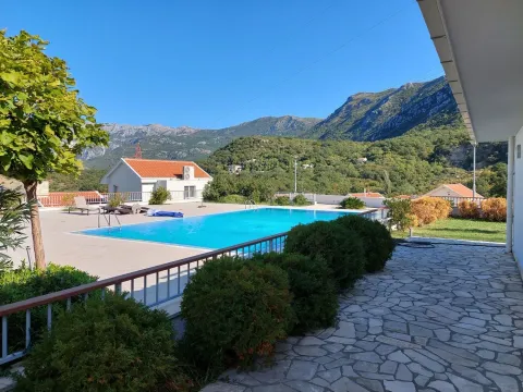 Sale, house, 160m², Sveti Stefan, Budva - image 9