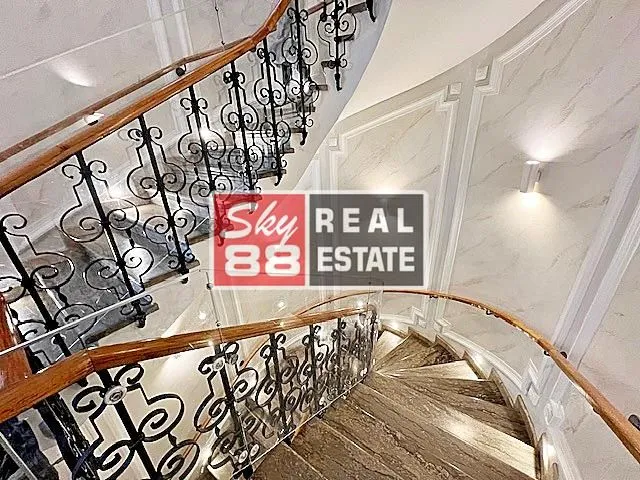 Sale, house, 600m², Savski Venac, Beograd