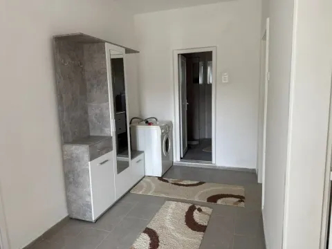 Izdavanje, dvosoban stan, 80m², Bjeliši, Bar - image 2