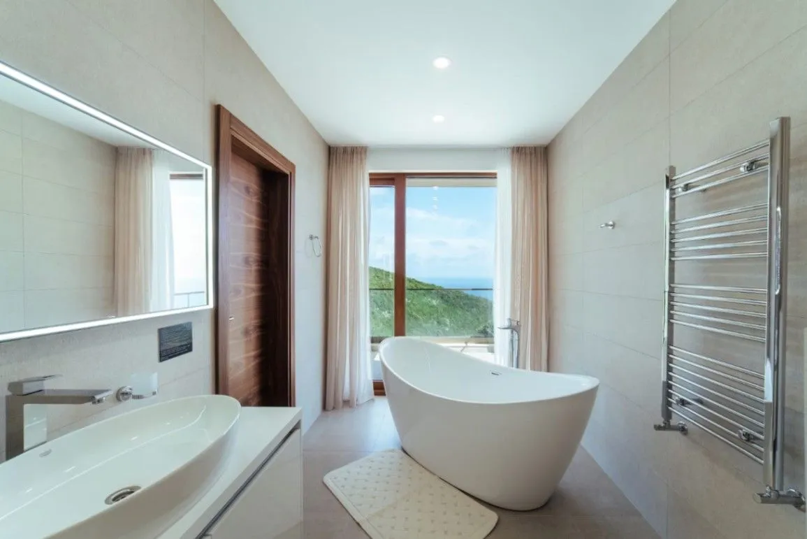 Izdavanje, kuća, 450m², Krimovica, Kotor