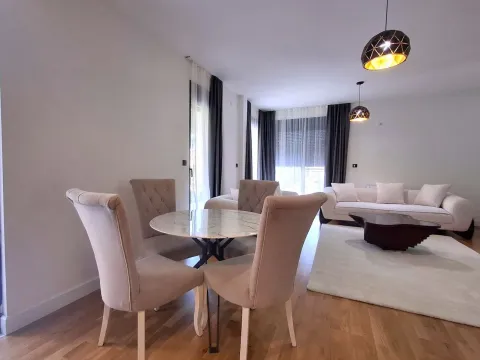 Izdavanje, stan, 100m², Dalmatinska ulica, Podgorica - image 4