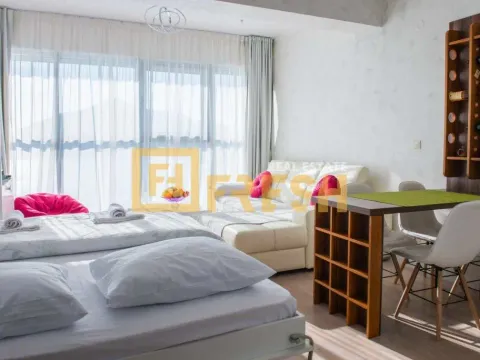 Izdavanje, garsonjera, 29m², Budva, Crna Gora - image 13