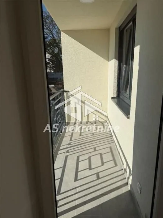 Prodaja, trosoban stan, 71m², Zemun Cara Dušana, Zemun Sve Podlokacije