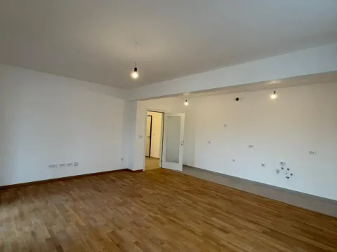 Sale, three bedroom apartment, 105m², Stari Aerodrom, Podgorica - image 8