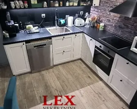 Prodaja, kuća, 107m², Pecinci, Srbija - image 2