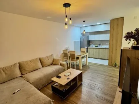 Izdavanje, trosoban stan, 75m², Bulevar, Niš - image 2