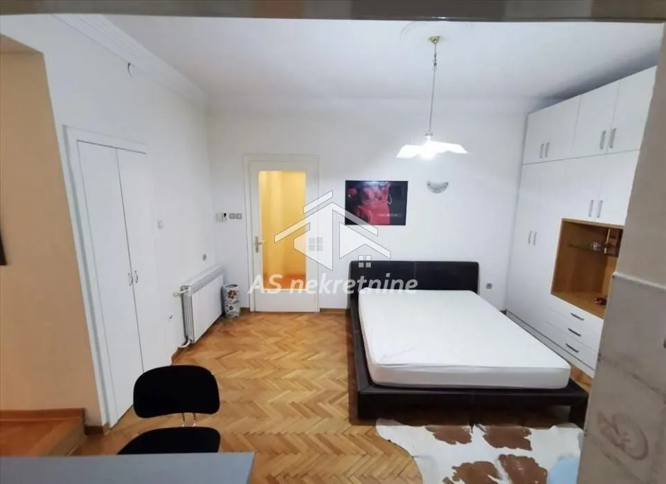 Rent, two bedroom apartment, 67m², Stari Grad, Beograd