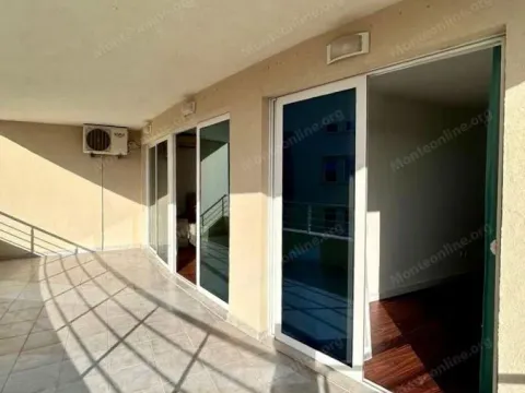 Sale, two bedroom apartment, 85m², Petrovac, Budva - image 10