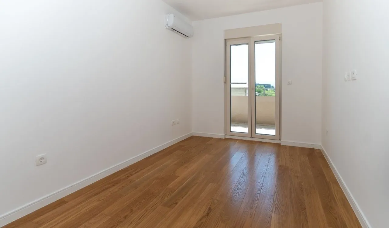 Izdavanje, dvosoban stan, 68m², Podgorica, Crna Gora