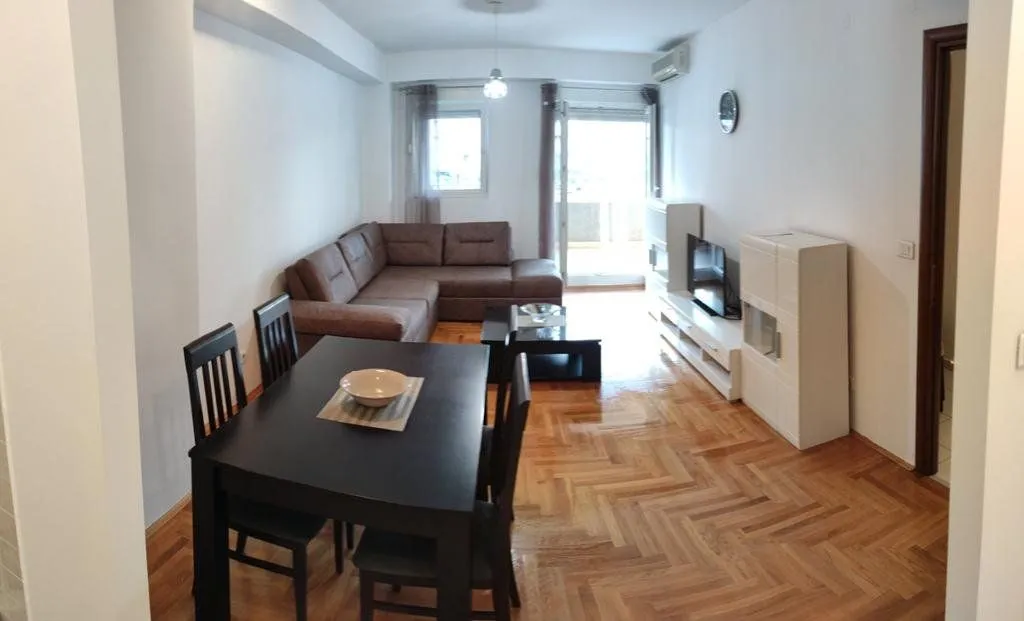 Rent, two bedroom apartment, 85m², City Kvart, Podgorica