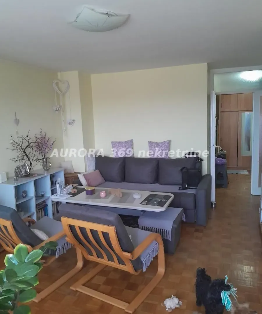 Prodaja, trosoban stan, 65m², Novo naselje, Novi Sad