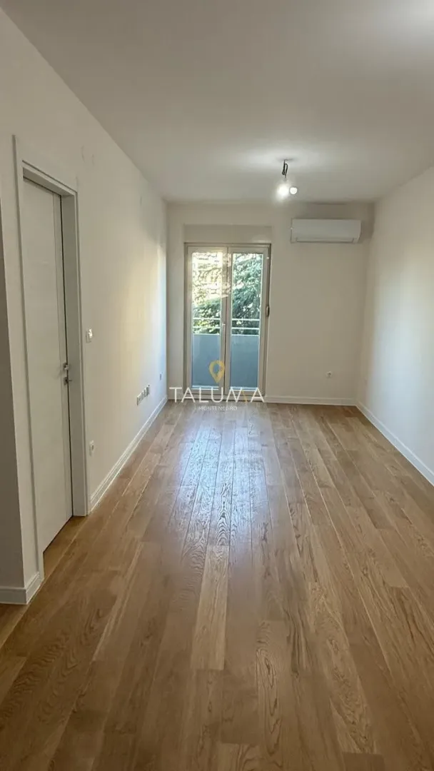 Izdavanje, jednosoban stan, 40m², City Kvart, Podgorica
