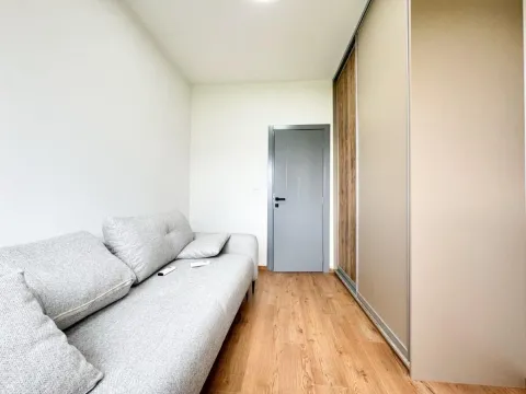 Izdavanje, kuća, 140m², Donja Gorica, Podgorica - image 11