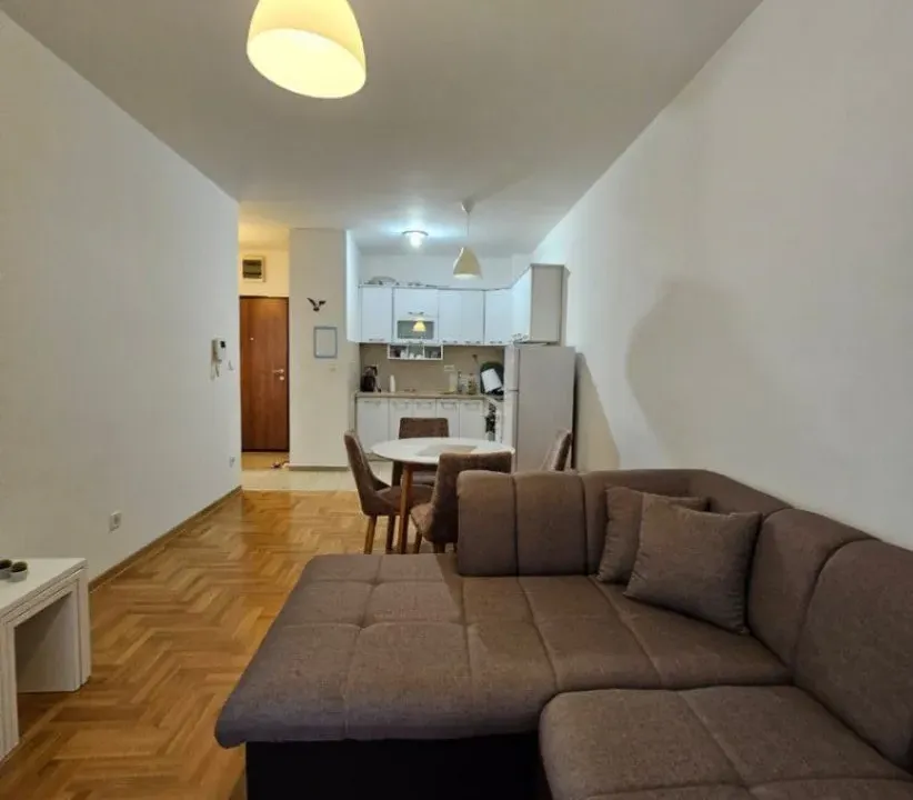 Prodaja, jednosoban stan, 44m², Maslinjak, Budva