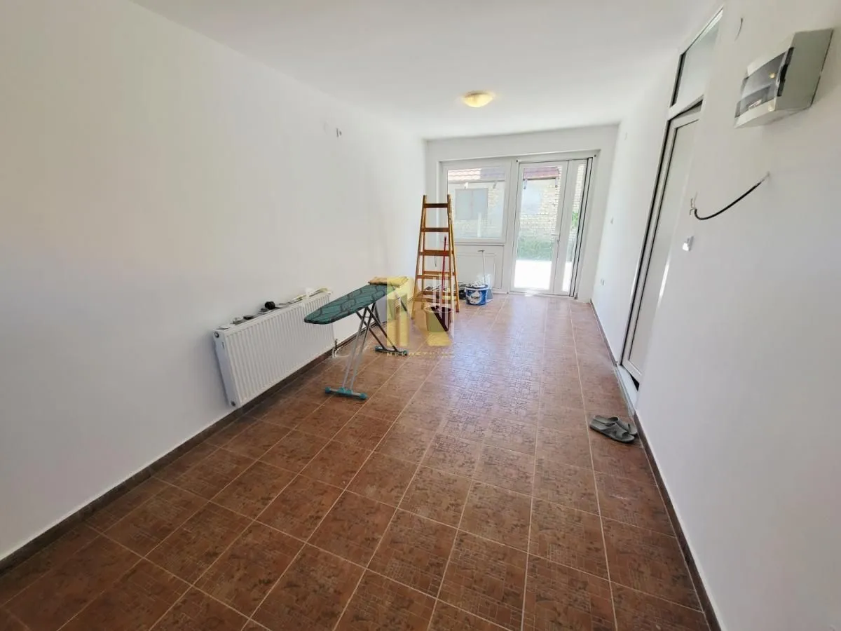 Prodaja, kuća, 119m², Rumenka, Novi Sad Sve Podlokacije