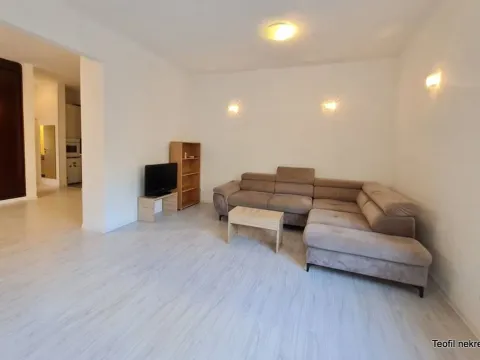Izdavanje, dvosoban stan, 64m², Slavija, Vračar Sve Podlokacije - image 3