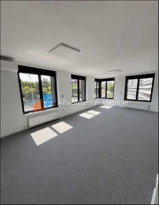 Izdavanje, stan, 120m², Novi Beograd Blok 65, Novi Beograd Sve Podlokacije