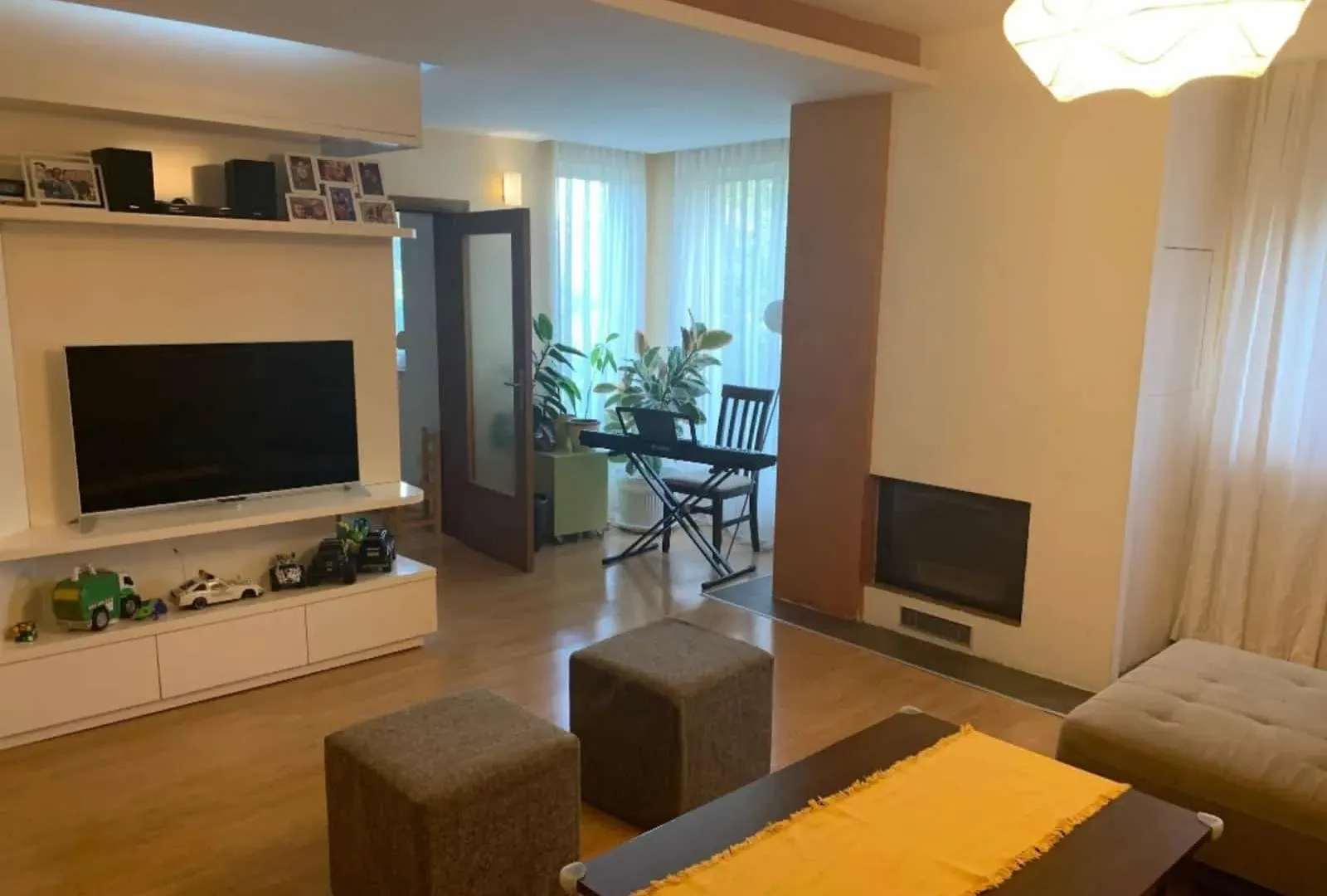 Izdavanje, kuća, 240m², Donja Gorica, Podgorica