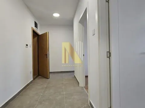 Sale, three bedroom apartment, 60m², Avijatičarsko naselje, Novi Sad Sve Podlokacije - image 6