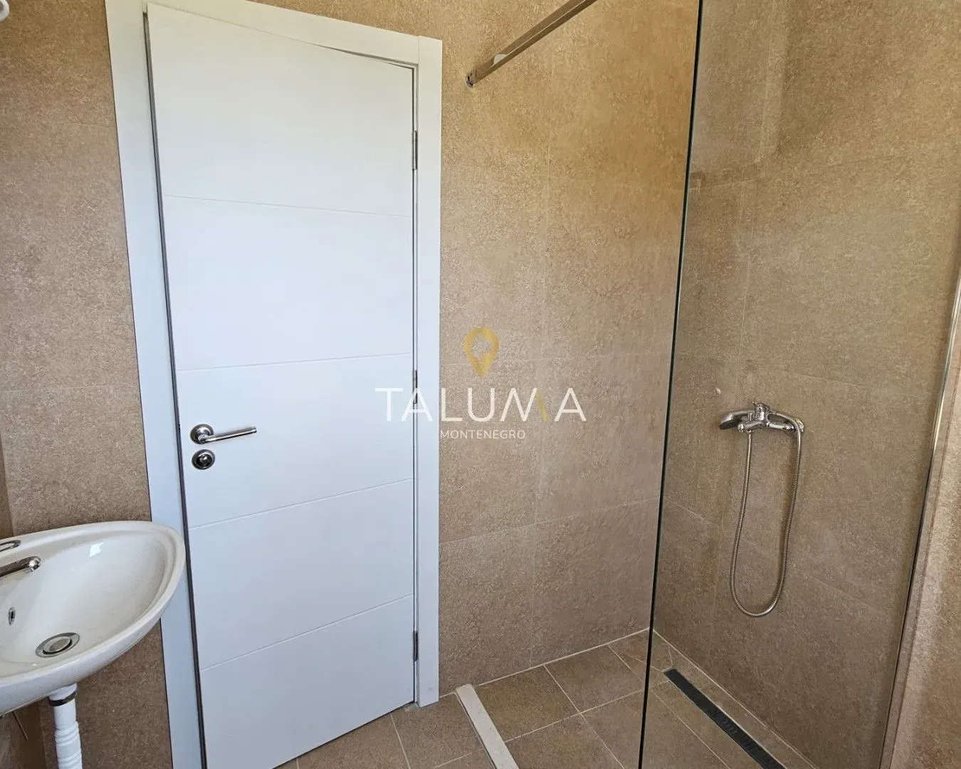 Rent, two bedroom apartment, 64m², Tološi, Podgorica