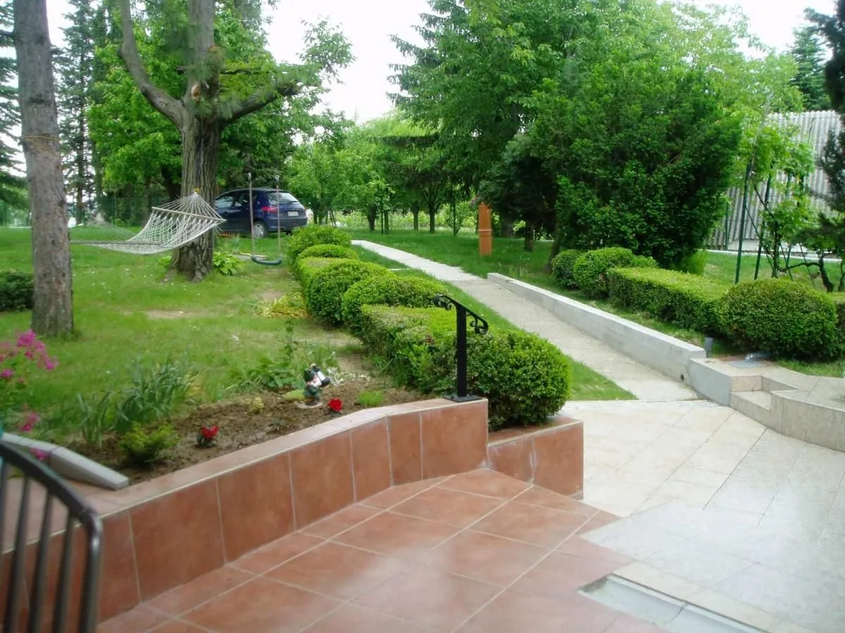 Sale, house, 360m², Irig, Srbija