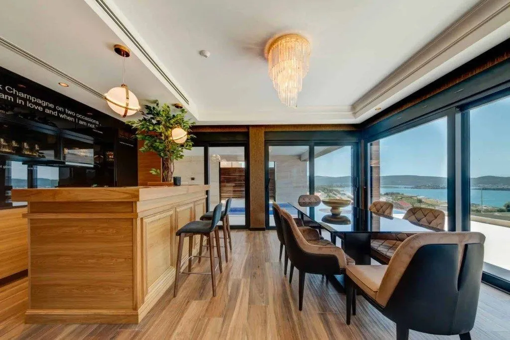 Prodaja, kuća, 311m², Centar, Tivat