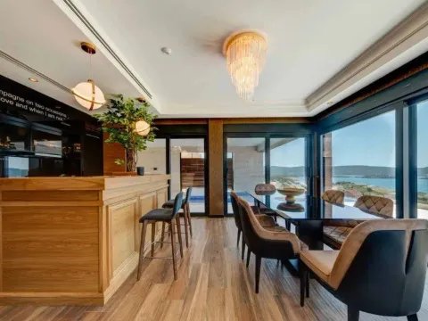 Prodaja, kuća, 311m², Centar, Tivat - image 3