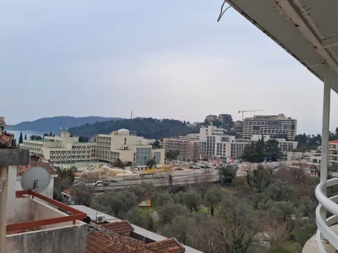 Sale, one bedroom apartment, 52m², Bečići, Budva - image 4