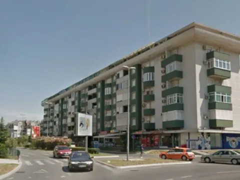 Prodaja, dvosoban stan, 95m², Stari Aerodrom, Podgorica - image 2