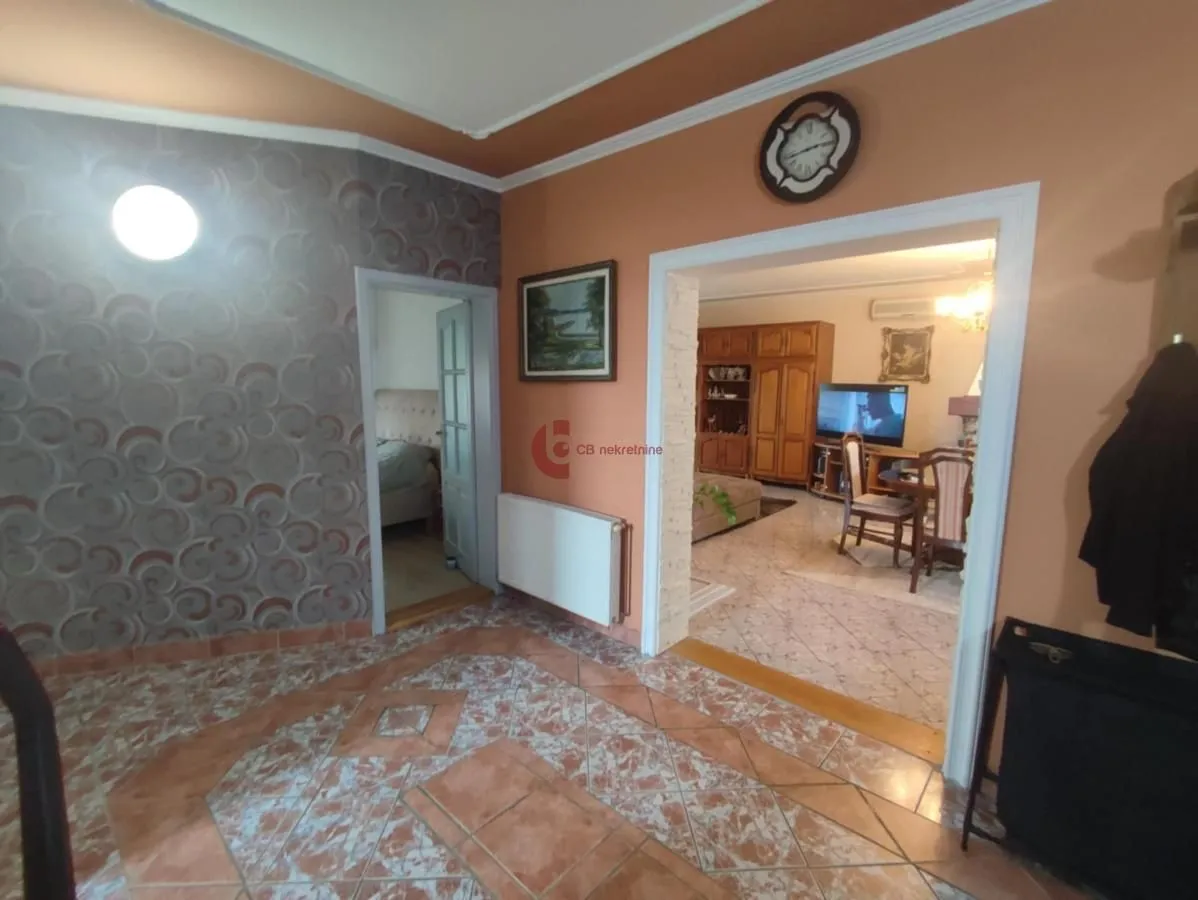 Prodaja, kuća, 300m², Hajdukovo, Subotica
