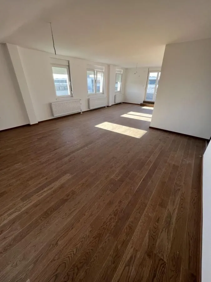 Prodaja, stan, 207m², Telep, Novi Sad Sve Podlokacije