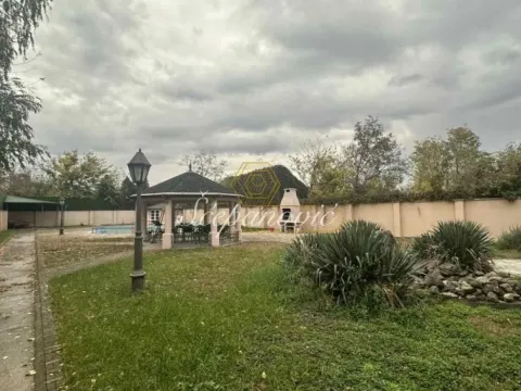 Izdavanje, kuća, 215m², Salajka, Novi Sad Sve Podlokacije - image 16