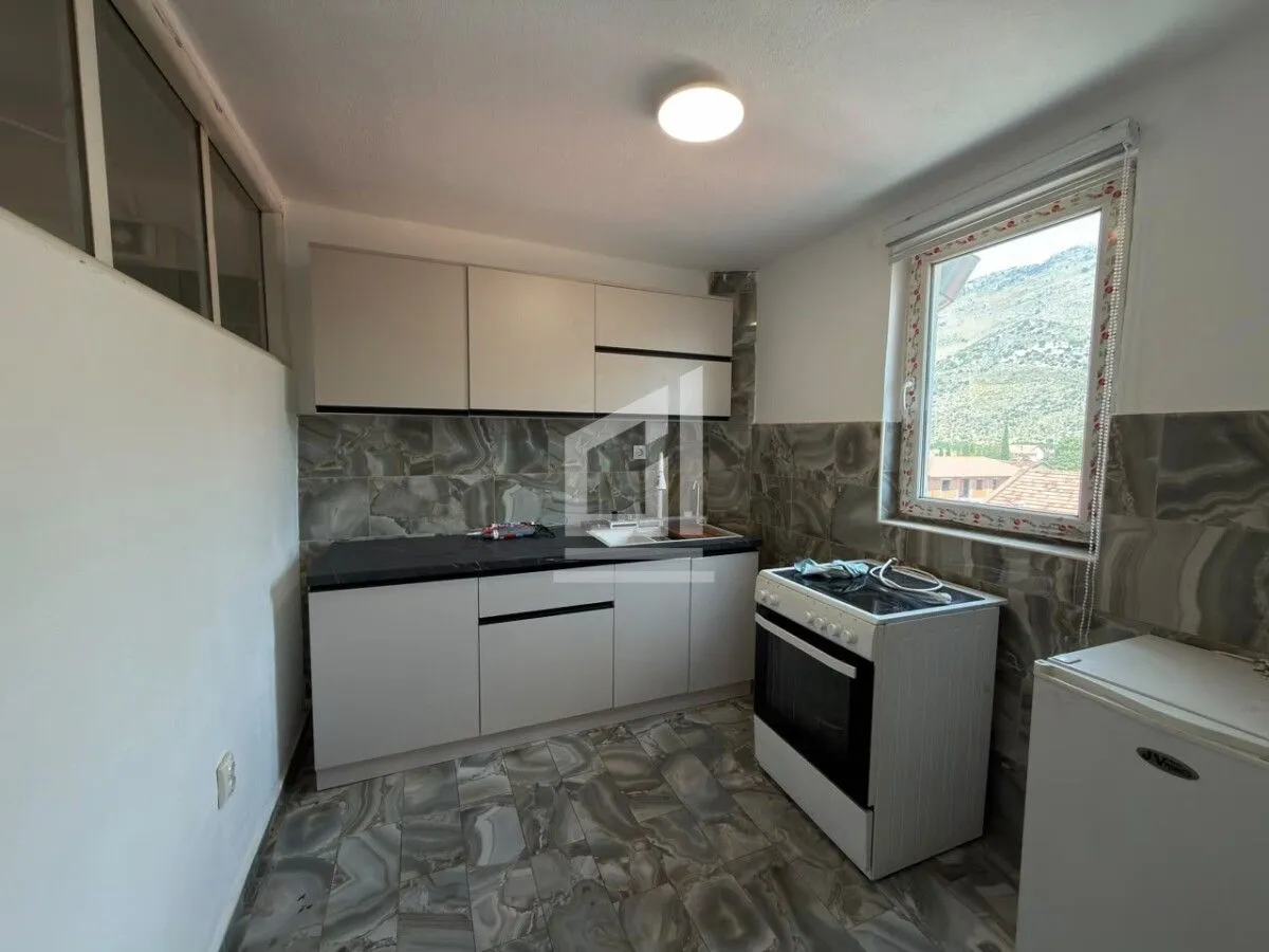 Izdavanje, dvosoban stan, 85m², Centar, Rožaje