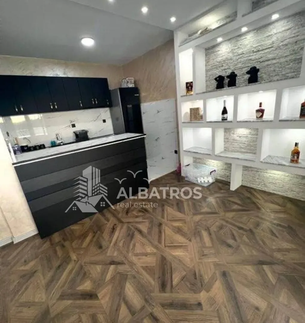 Sale, house, 330m², Utjeha, Bar