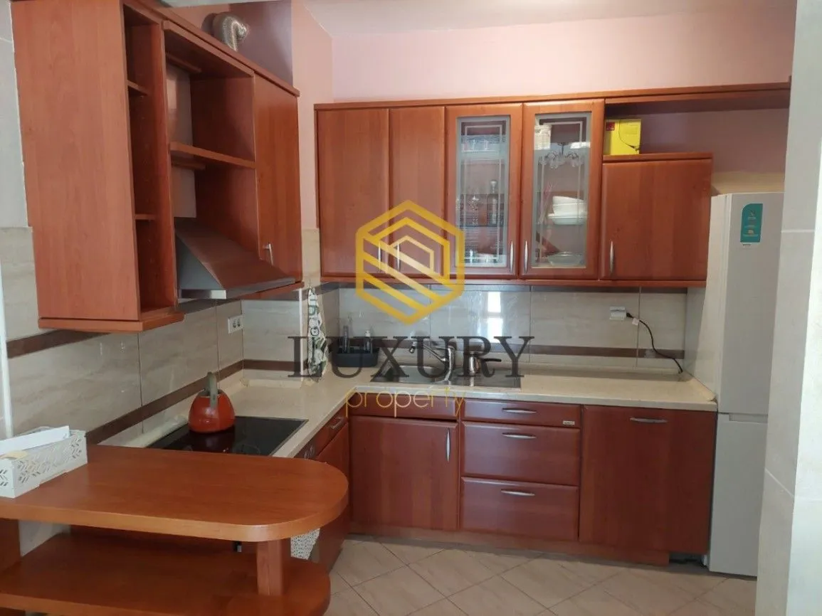 Izdavanje, jednosoban stan, 55m², Centar, Podgorica