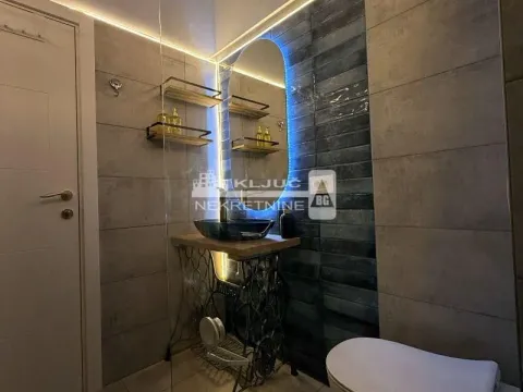 Sale, four bedroom apartment, 153m², Stari Grad, Beograd - image 13