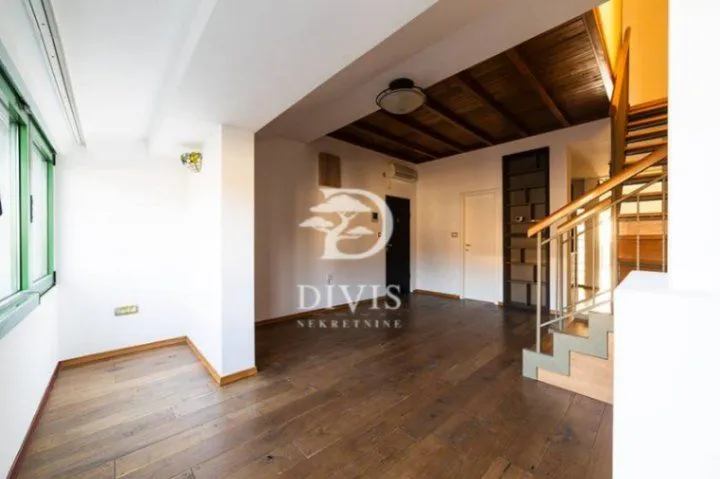 Prodaja, četvorosoban stan, 136m², Beograd Na Vodi, Beograd