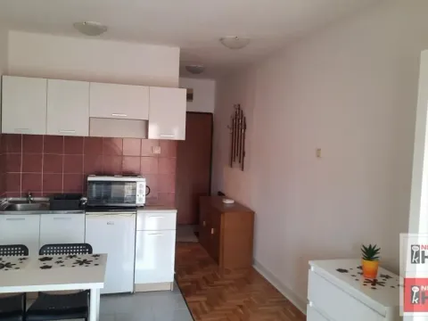 Izdavanje, garsonjera, 26m², Nova Detelinara, Novi Sad Sve Podlokacije - image 4